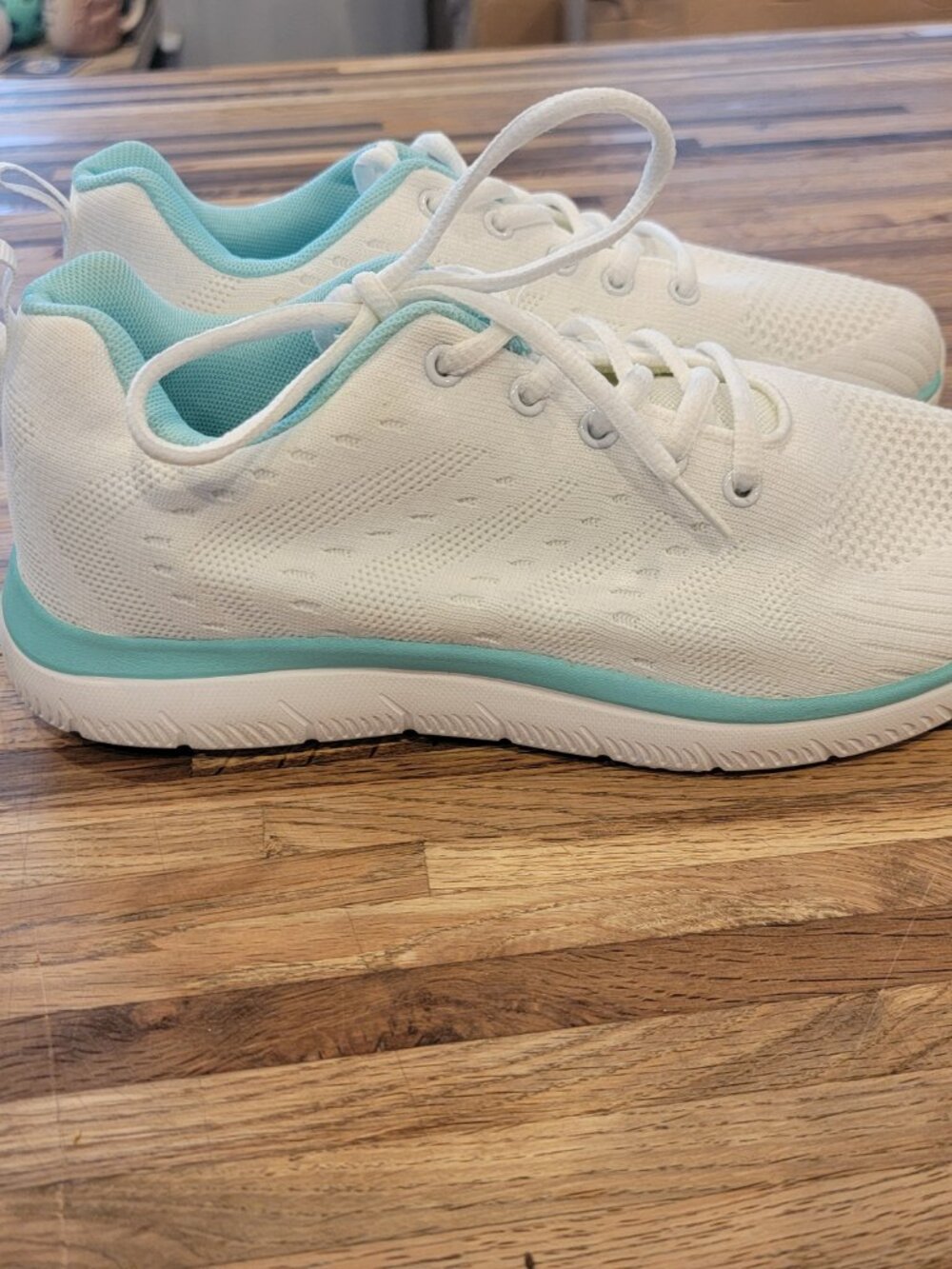 STQ Breathable Mesh Walking Shoes/White Lace Up Low Top Sneakers